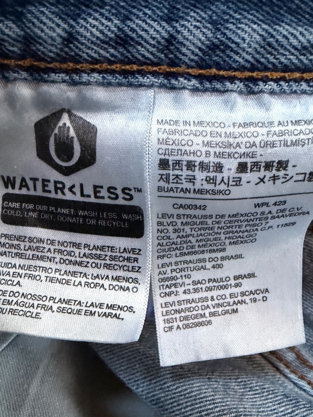 Levi’s 501 Farmer Owned Distressed Faded Working Man’s Straight-Leg Work Jeans - Picture 12 of 13